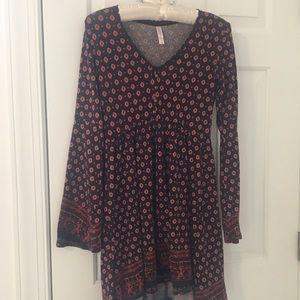 Cute bell sleeve mini dress